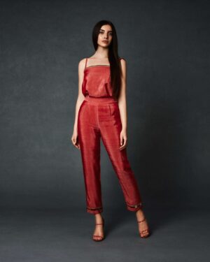 High-waisted cigarette pants