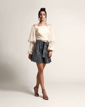 Crop top with bishop sleeves